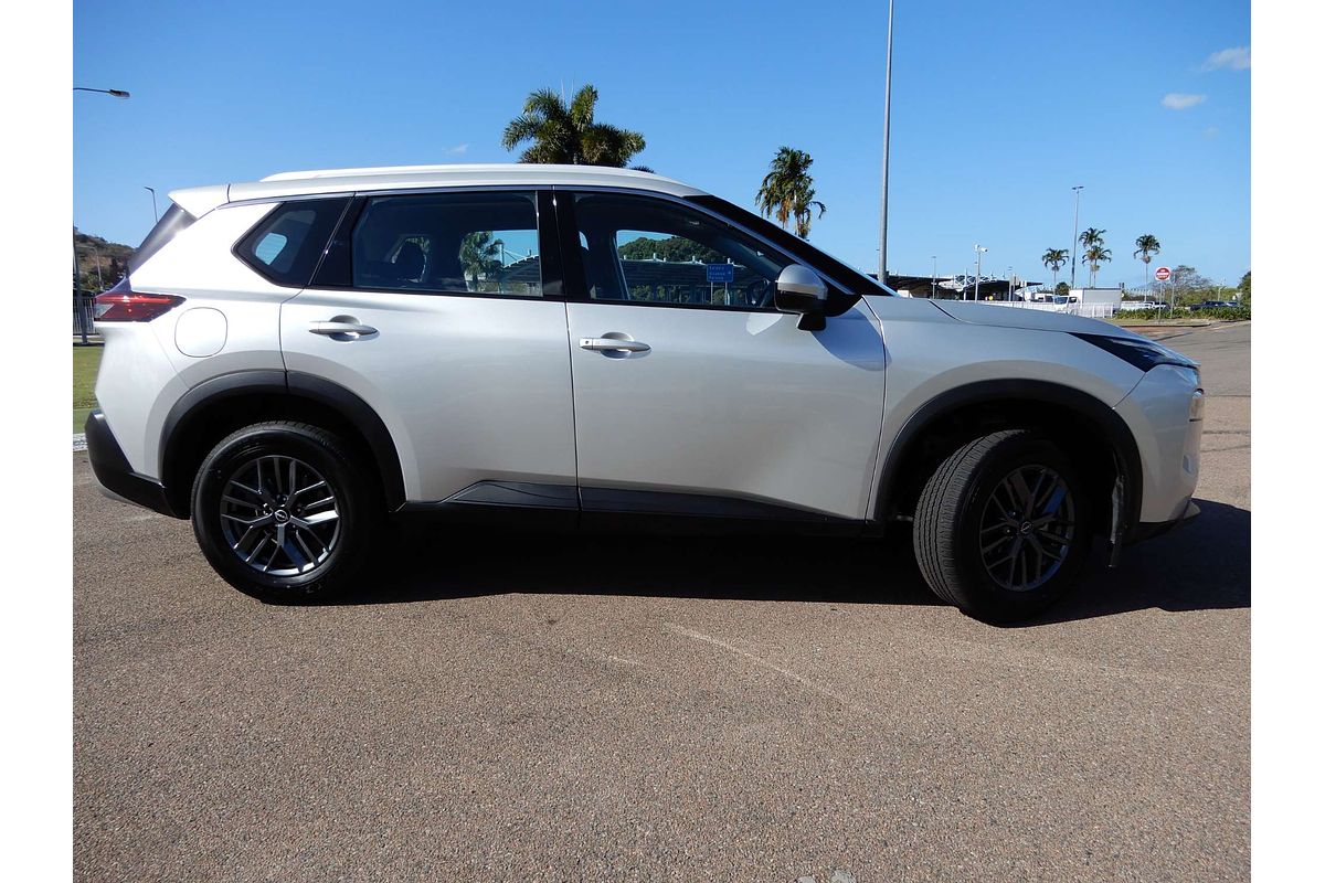 2025 Nissan X-TRAIL ST T33