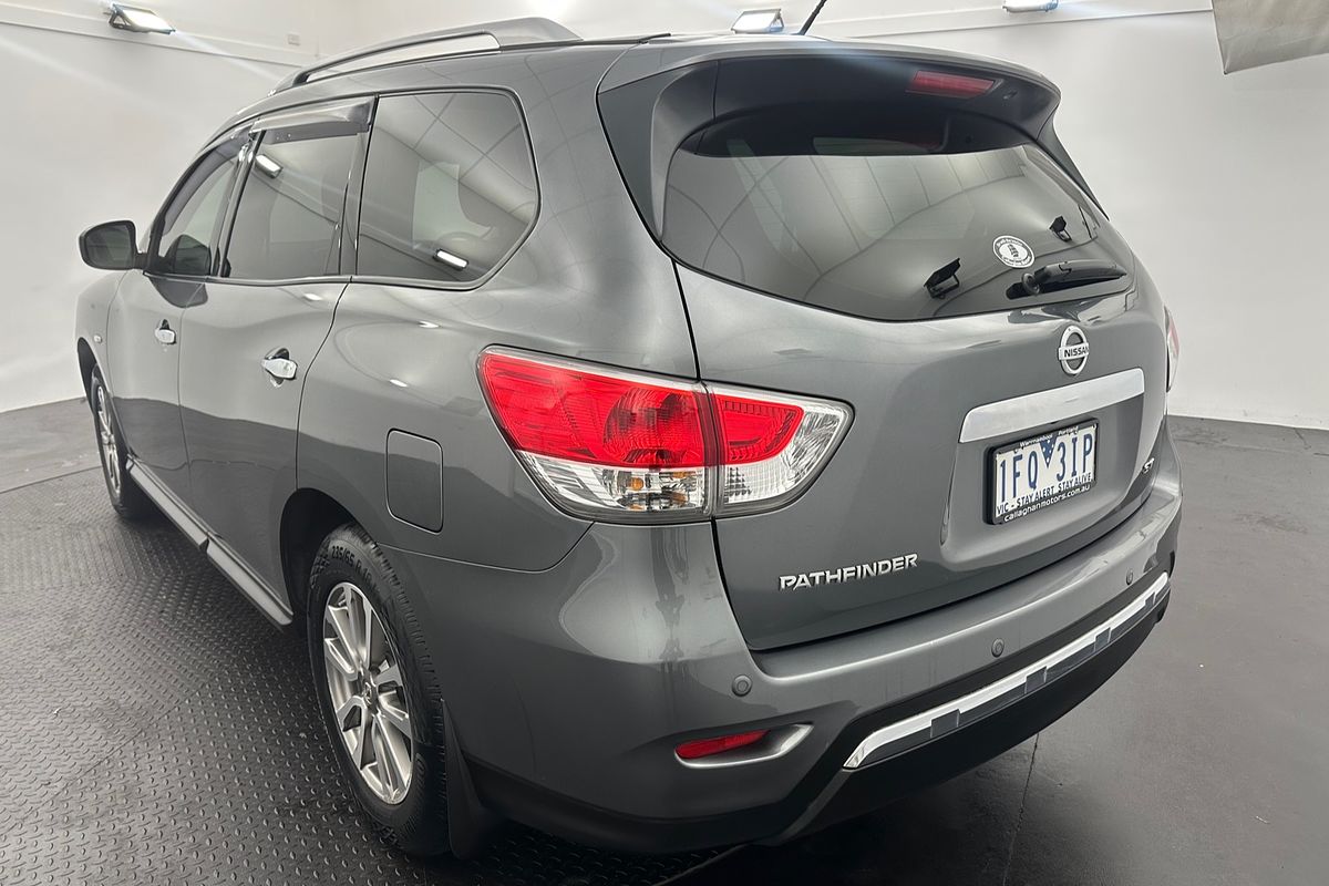 2015 Nissan Pathfinder ST R52