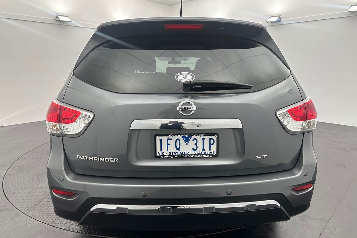 2015 Nissan Pathfinder ST R52