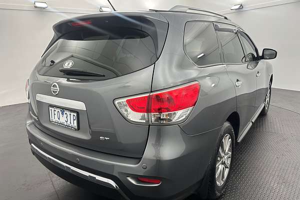 2015 Nissan Pathfinder ST R52