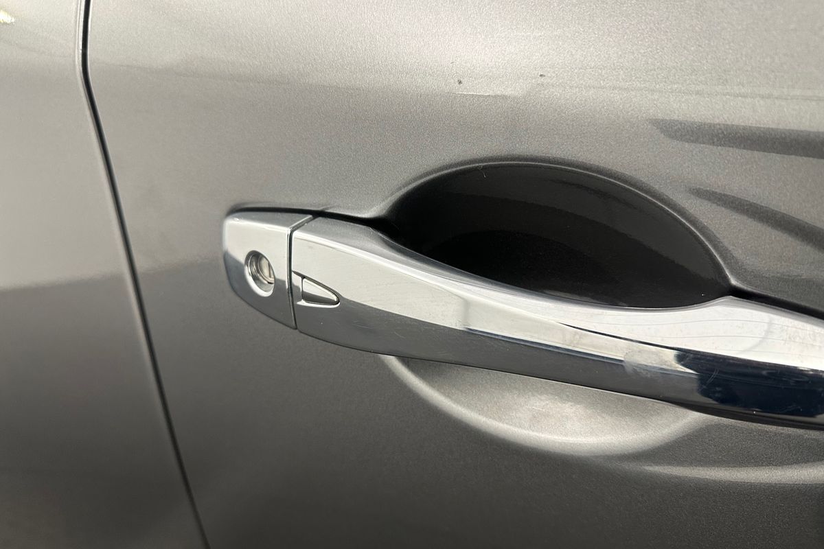 2015 Nissan Pathfinder ST R52