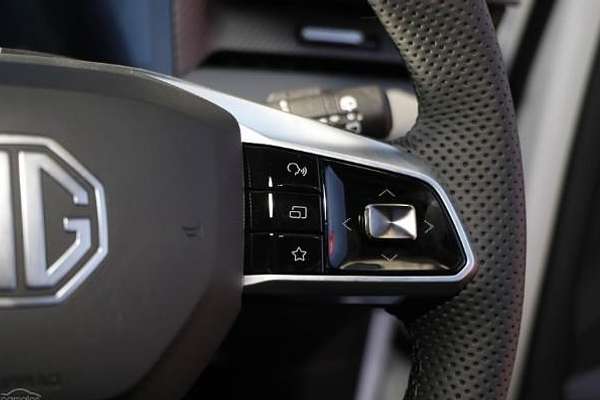 2025 MG MGS5 EV Essence 62 ZS3EM