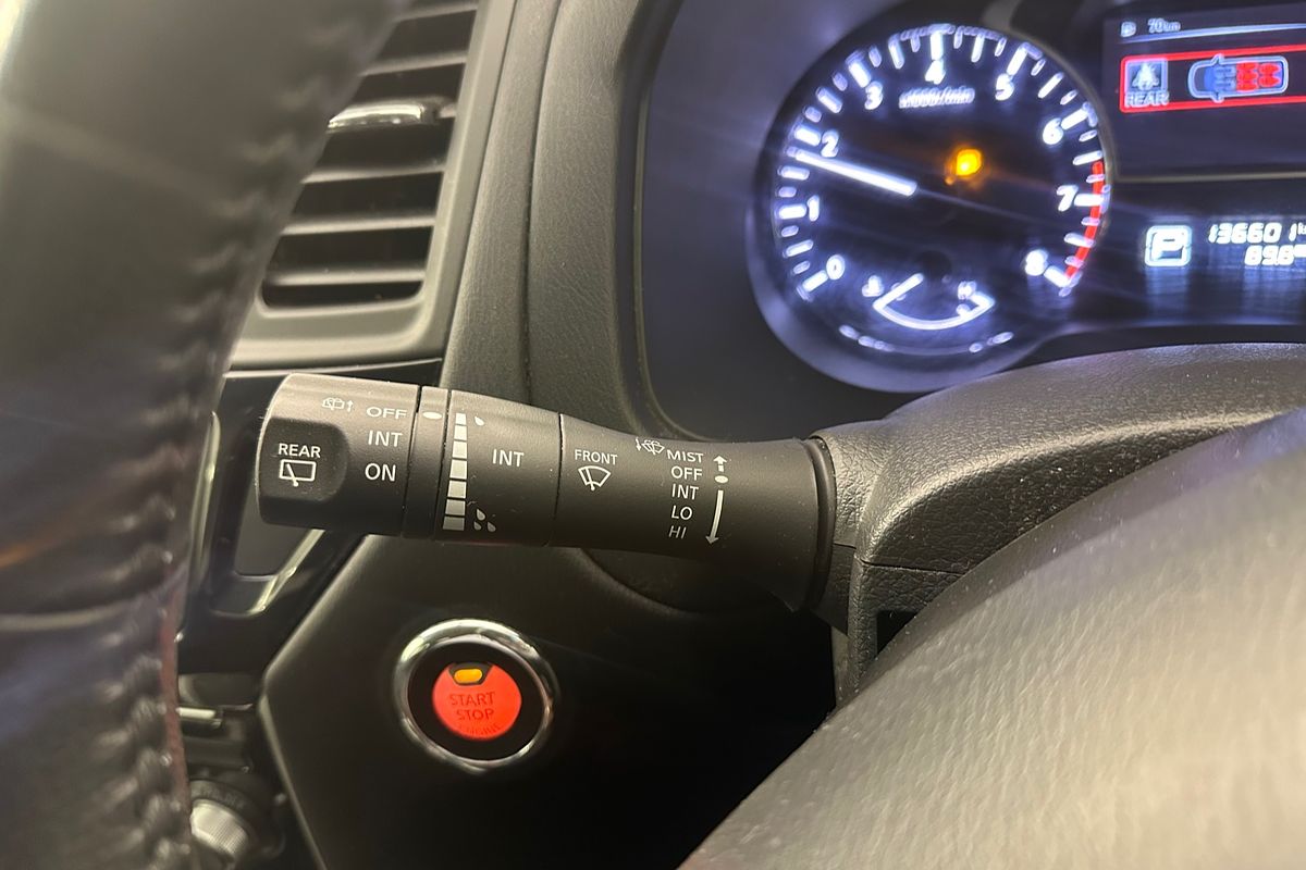 2015 Nissan Pathfinder ST R52