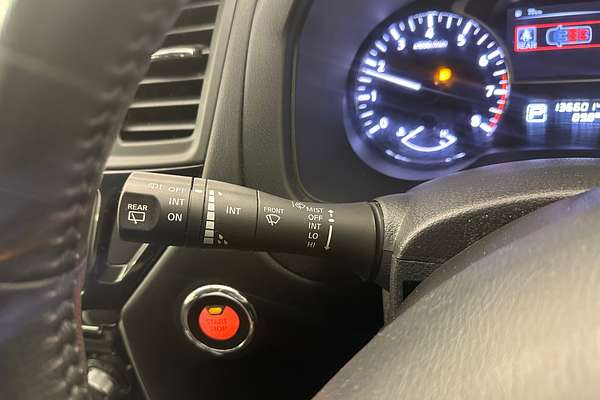 2015 Nissan Pathfinder ST R52