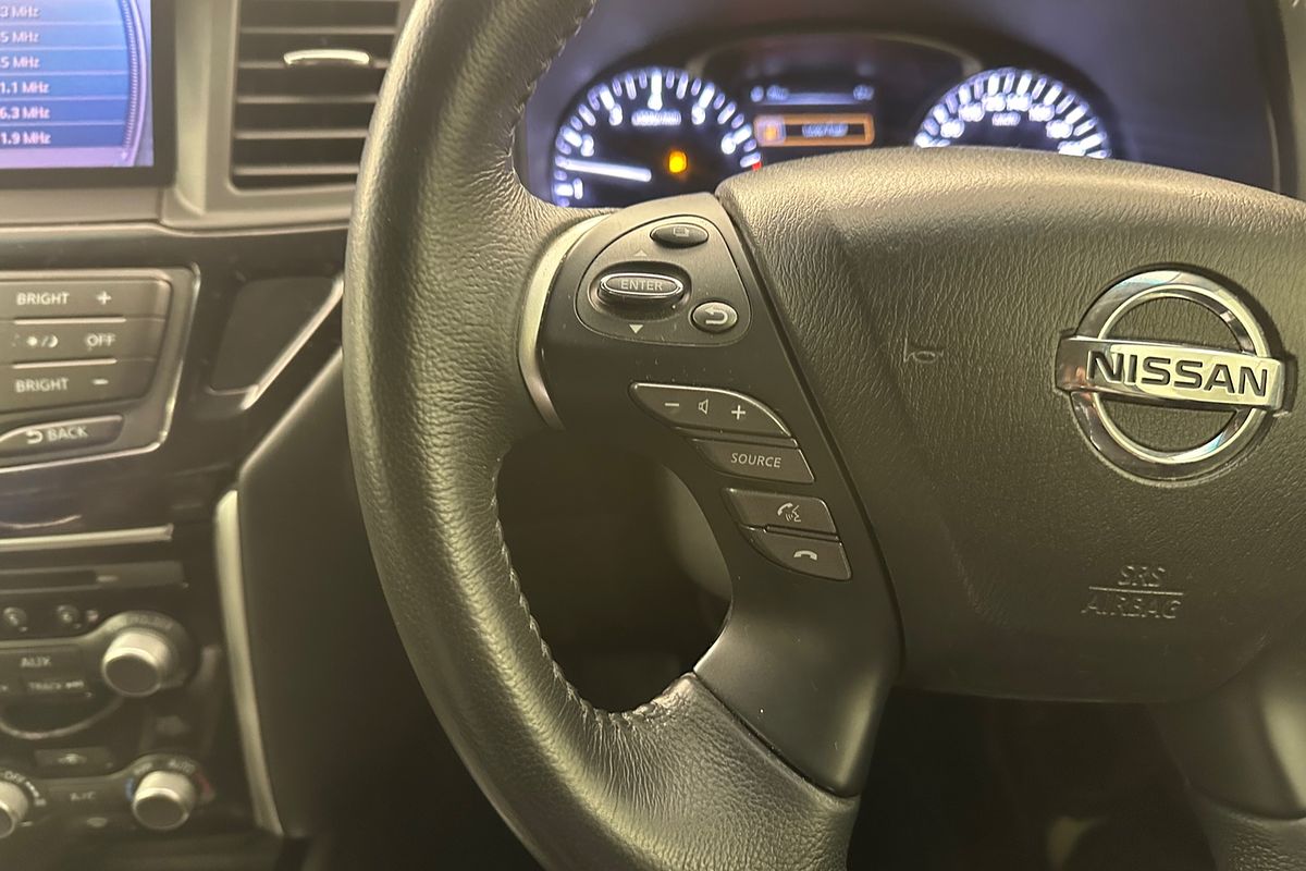 2015 Nissan Pathfinder ST R52