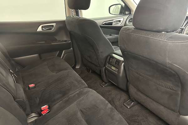 2015 Nissan Pathfinder ST R52