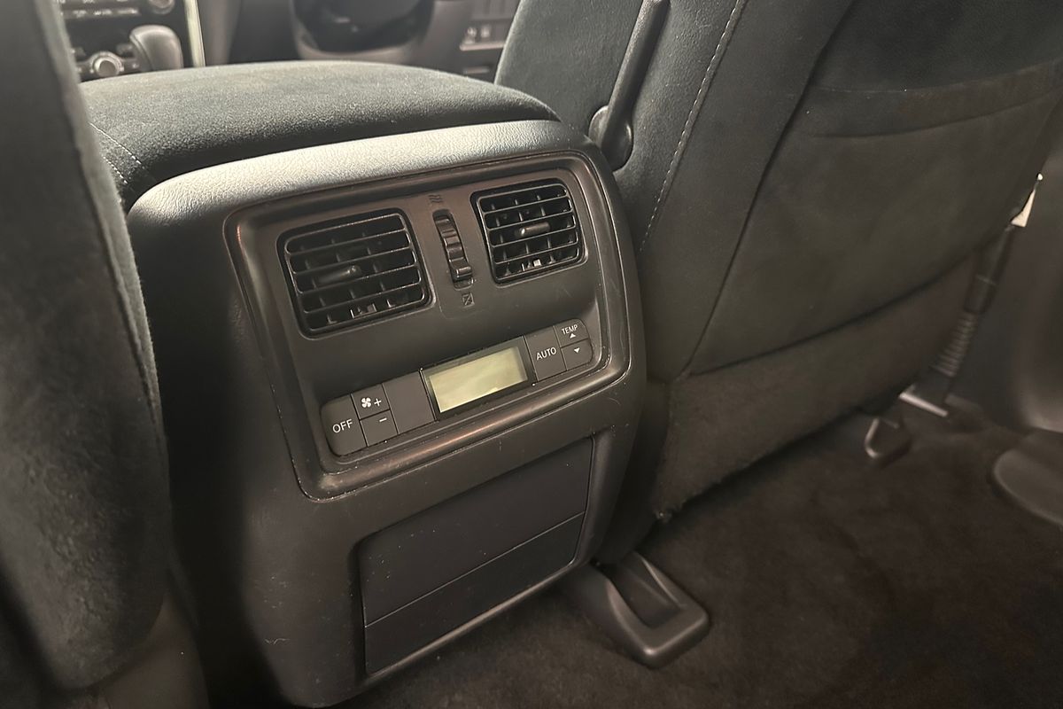 2015 Nissan Pathfinder ST R52