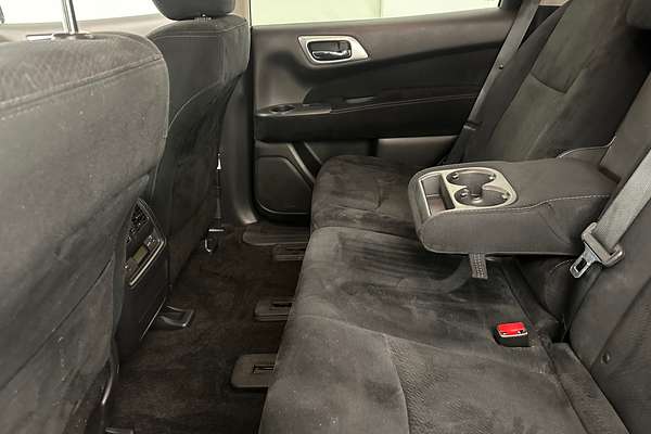 2015 Nissan Pathfinder ST R52