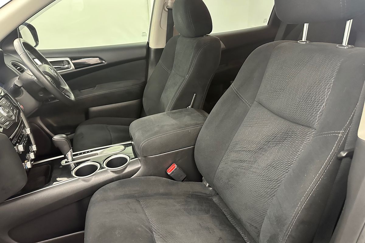 2015 Nissan Pathfinder ST R52