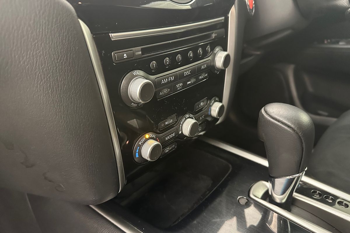2015 Nissan Pathfinder ST R52