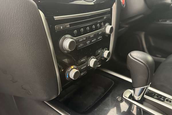 2015 Nissan Pathfinder ST R52