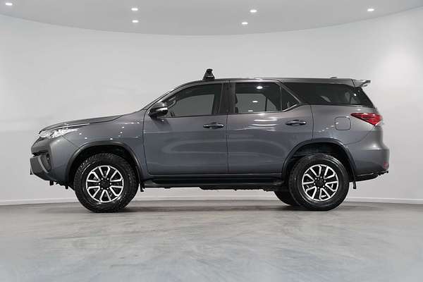 2017 Toyota Fortuner GX GUN156R