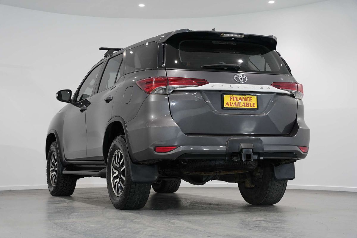2017 Toyota Fortuner GX GUN156R