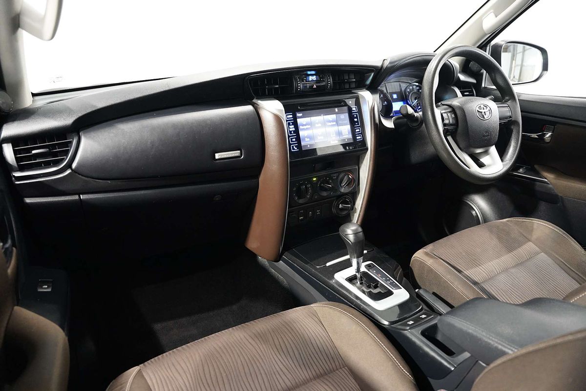 2017 Toyota Fortuner GX GUN156R