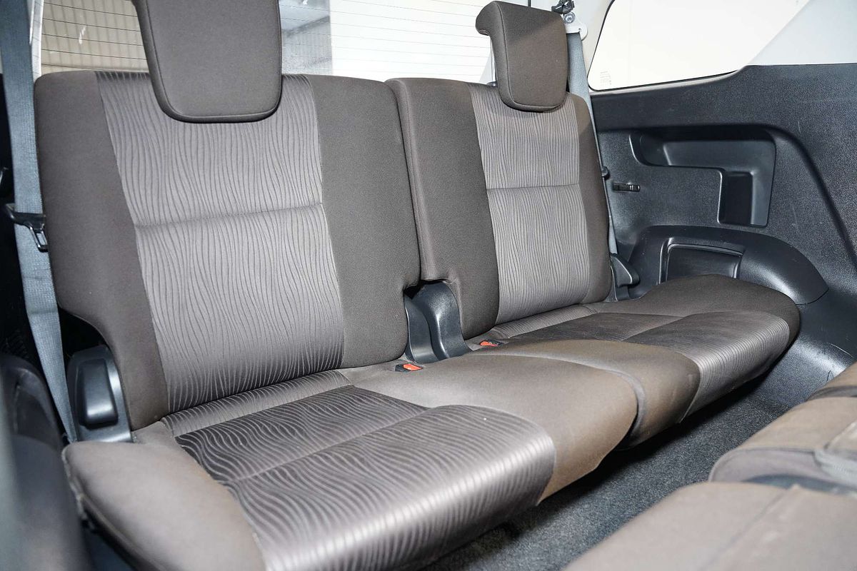 2017 Toyota Fortuner GX GUN156R