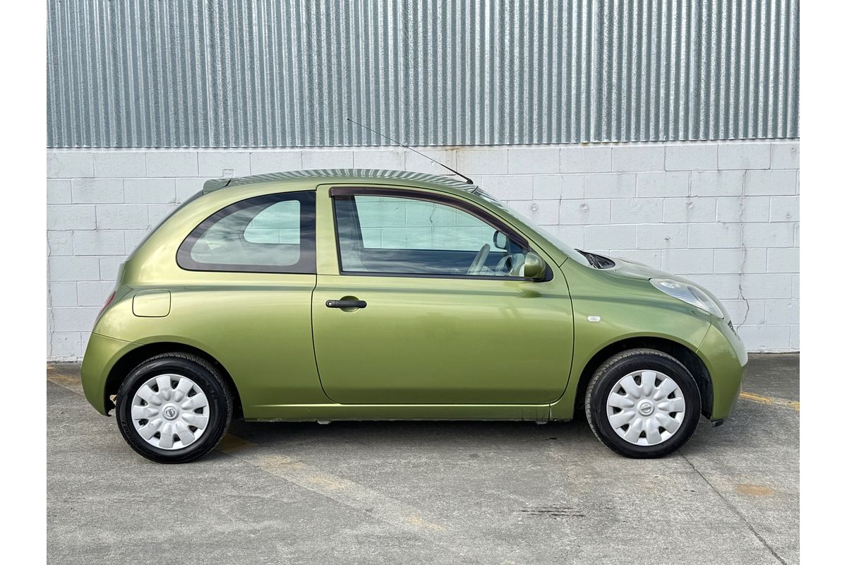 2003 Nissan MARCH