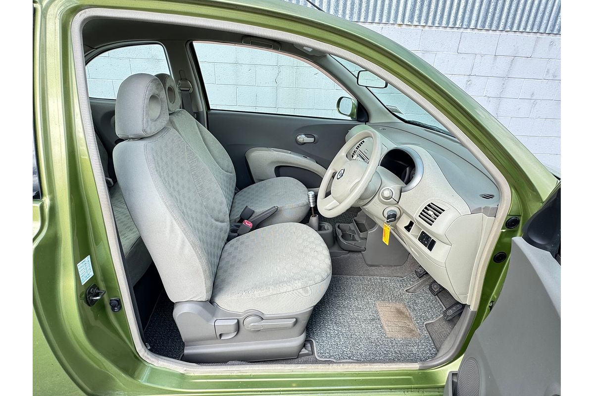2003 Nissan MARCH