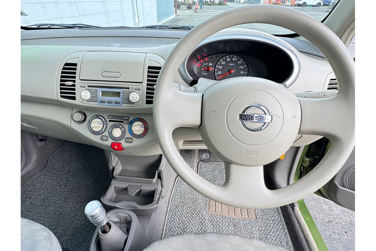 2003 Nissan MARCH