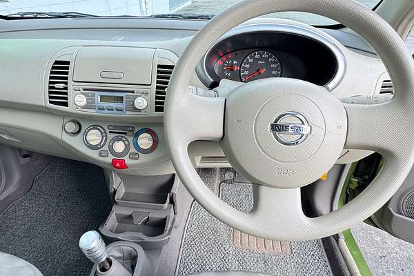 2003 Nissan MARCH