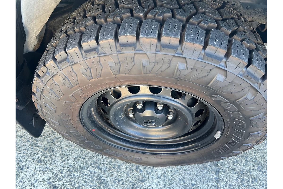 2020 Toyota Hilux SR GUN126R 4X4
