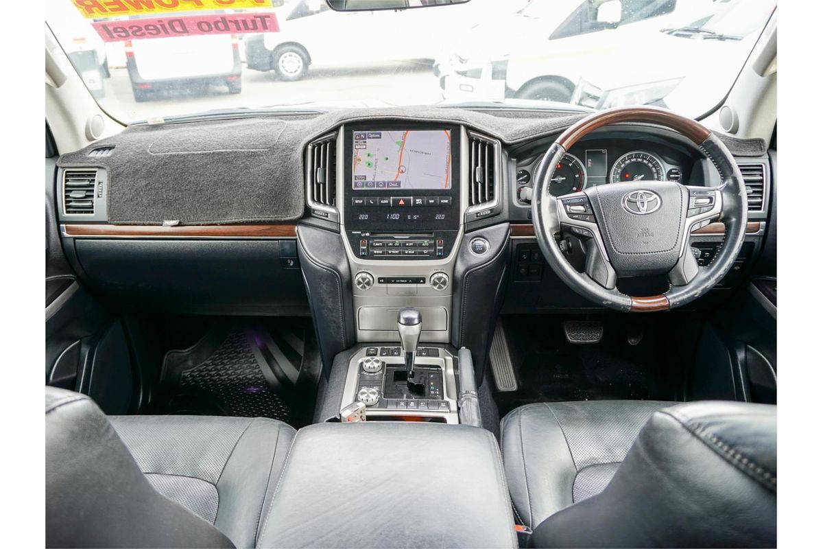 2016 Toyota Landcruiser Sahara VDJ200R