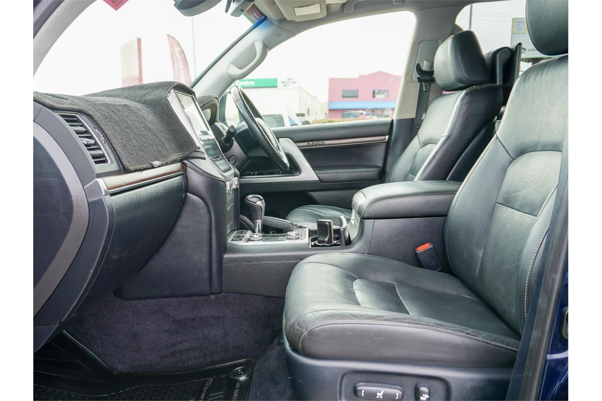 2016 Toyota Landcruiser Sahara VDJ200R