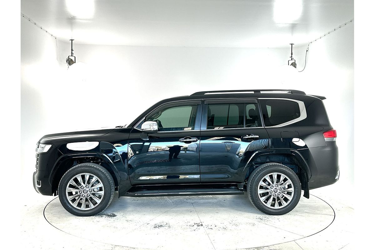 2023 Toyota Landcruiser Sahara ZX FJA300R