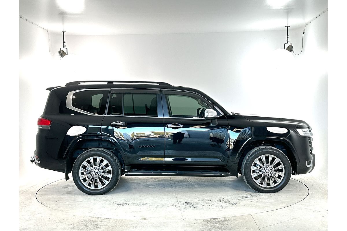 2023 Toyota Landcruiser Sahara ZX FJA300R