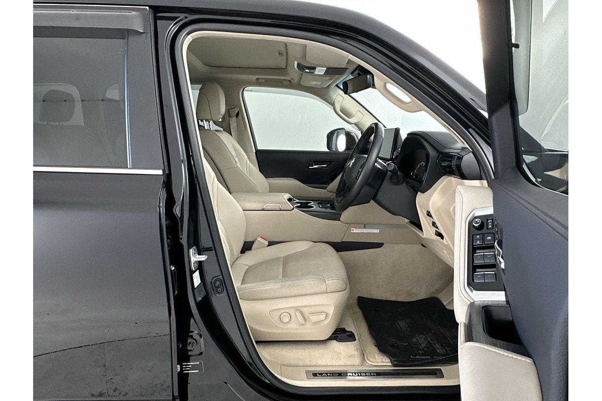 2023 Toyota Landcruiser Sahara ZX FJA300R