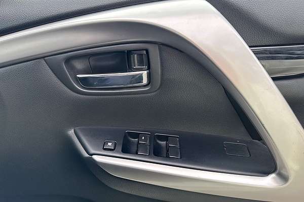 2016 Mitsubishi Pajero Sport Exceed QE