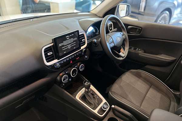 2025 Hyundai Venue Elite QX.V5