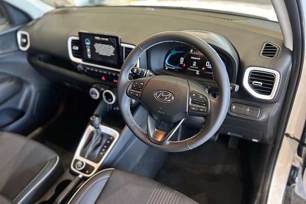 2025 Hyundai Venue Elite QX.V5