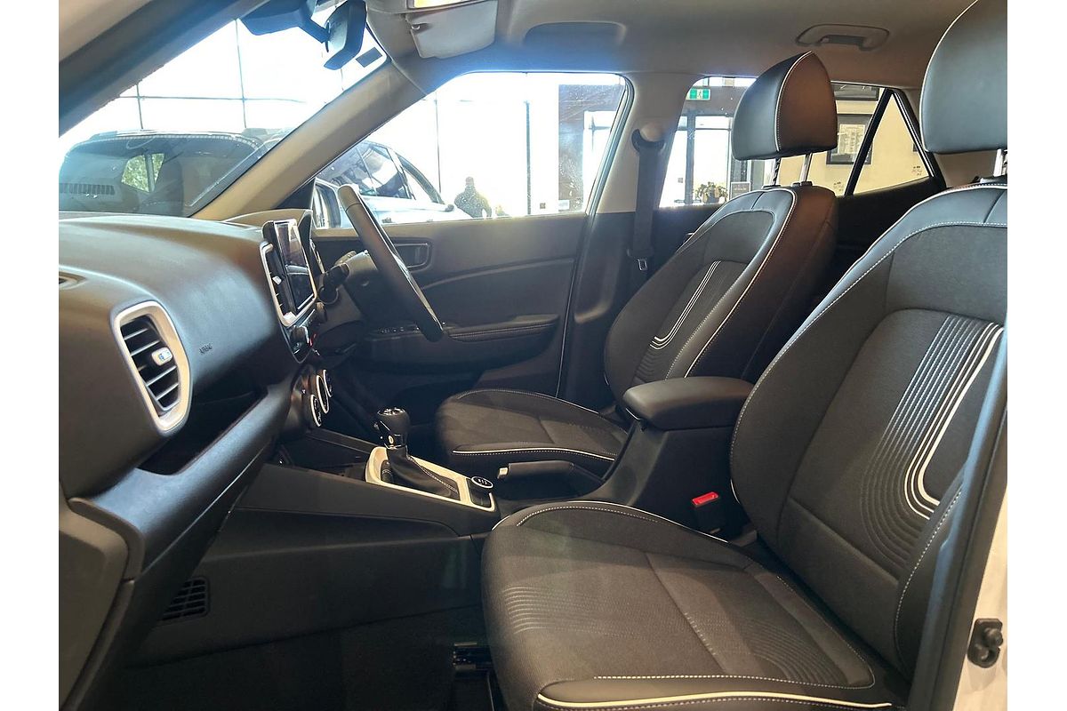 2025 Hyundai Venue Elite QX.V5