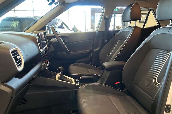 2025 Hyundai Venue Elite QX.V5