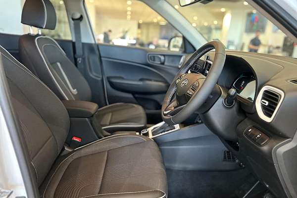 2025 Hyundai Venue Elite QX.V5