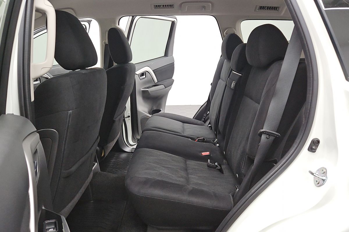 2021 Mitsubishi Pajero Sport GLX QF