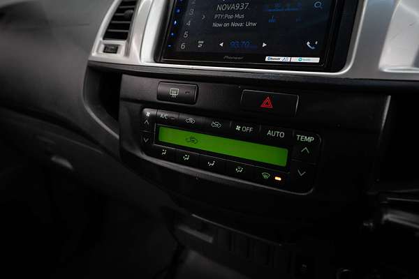 2013 Toyota Hilux SR5 KUN26R 4X4