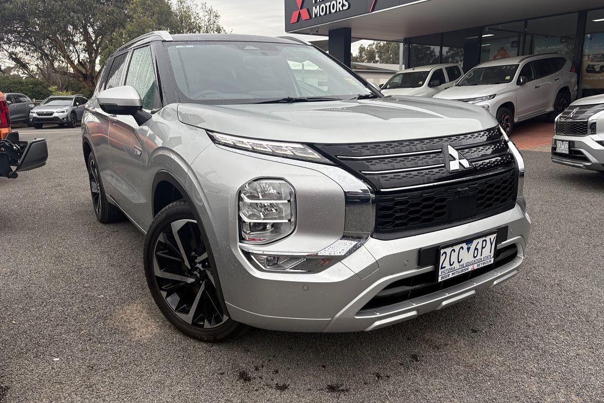 2024 Mitsubishi Outlander PHEV Exceed Tourer ZM