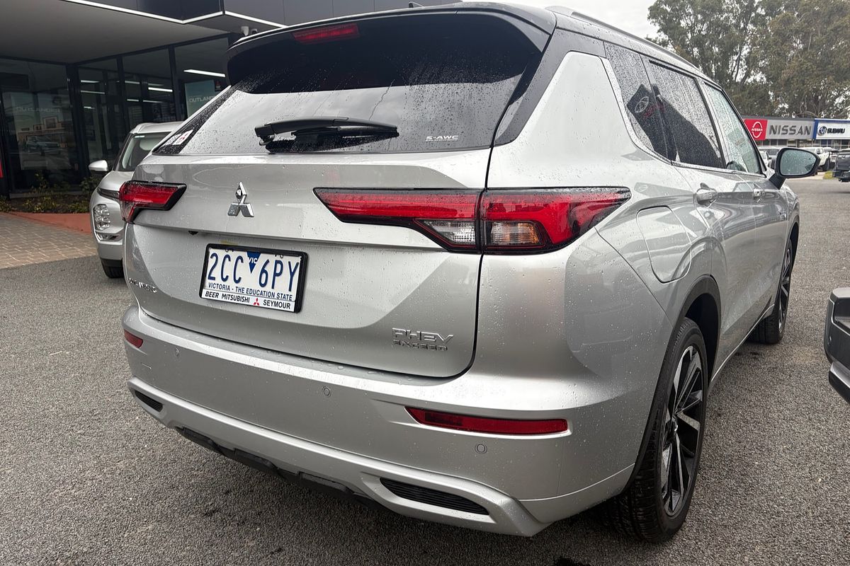 2024 Mitsubishi Outlander PHEV Exceed Tourer ZM