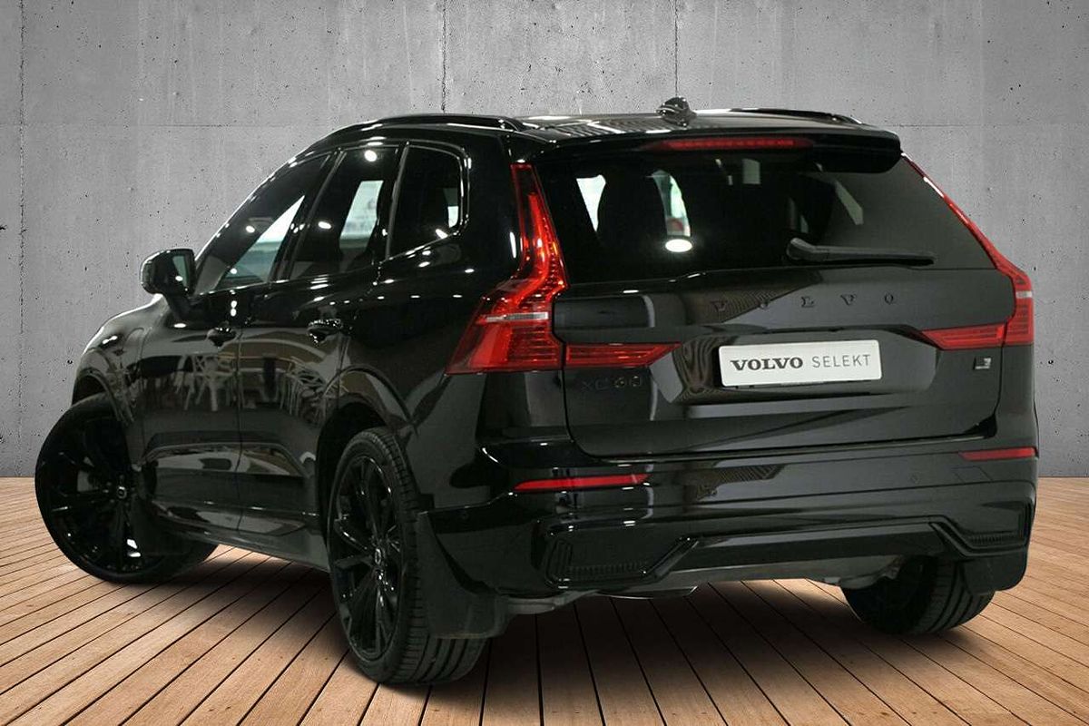 2024 Volvo XC60 Recharge T8 Black Edition Plug-In Hybrid