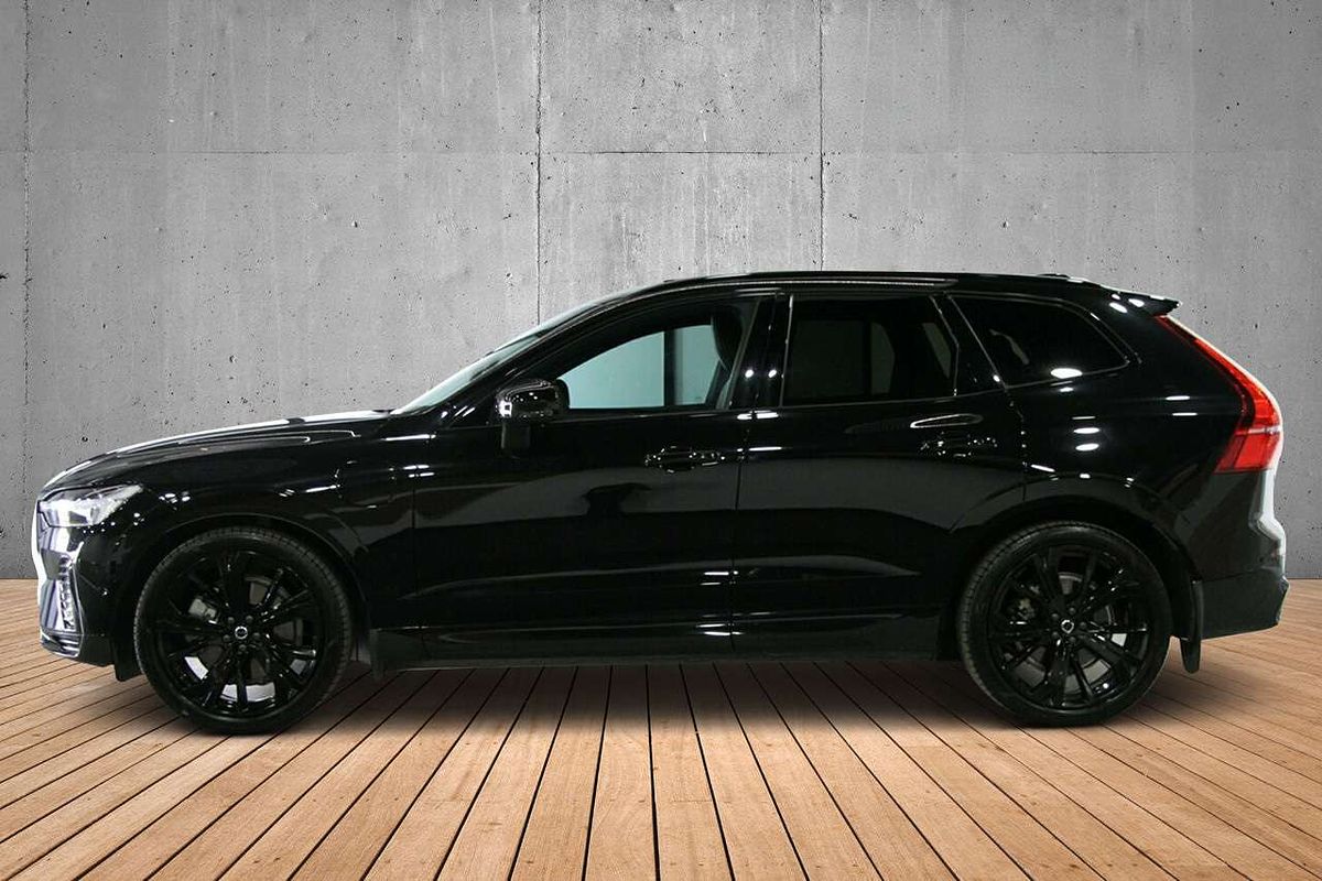 2024 Volvo XC60 Recharge T8 Black Edition Plug-In Hybrid