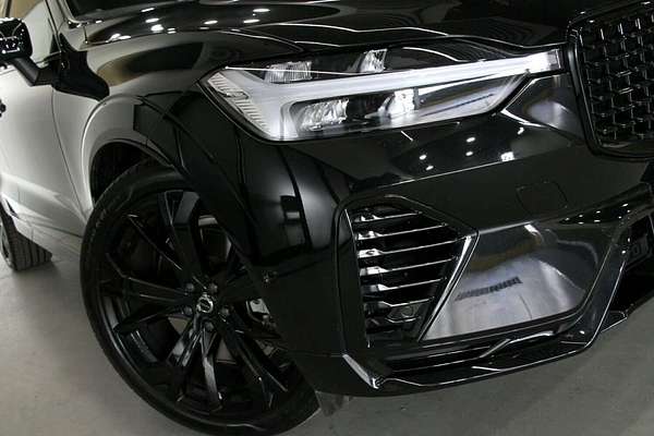 2024 Volvo XC60 Recharge T8 Black Edition Plug-In Hybrid