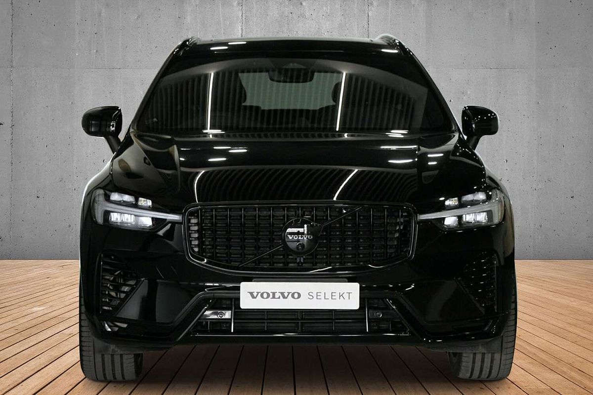 2024 Volvo XC60 Recharge T8 Black Edition Plug-In Hybrid