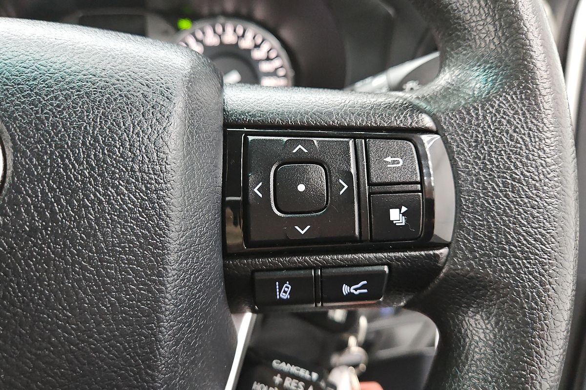 2020 Toyota Hilux SR GUN126R 4X4