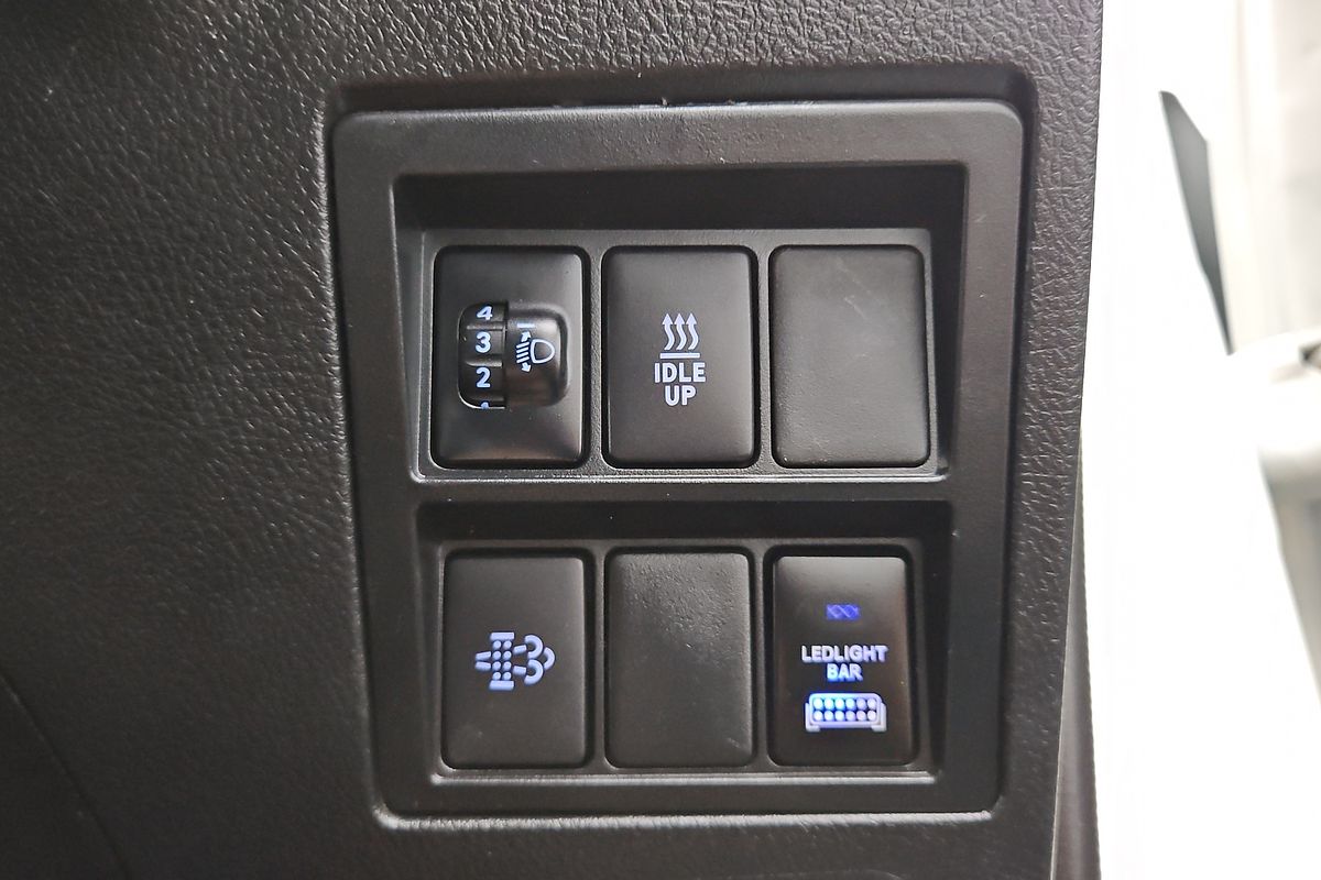 2020 Toyota Hilux SR GUN126R 4X4