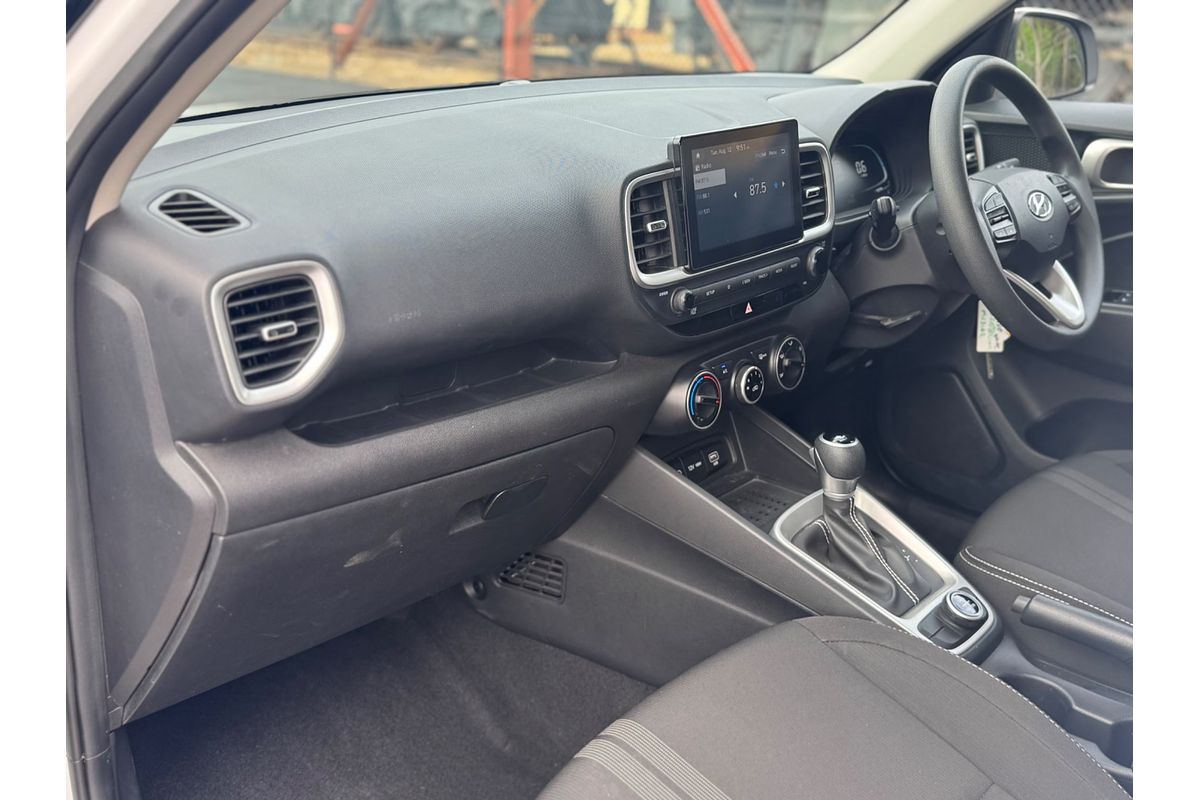2023 Hyundai Venue Active QX.V5