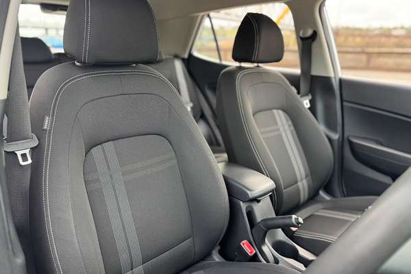 2023 Hyundai Venue Active QX.V5