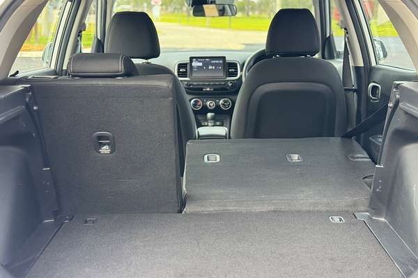 2023 Hyundai Venue Active QX.V5