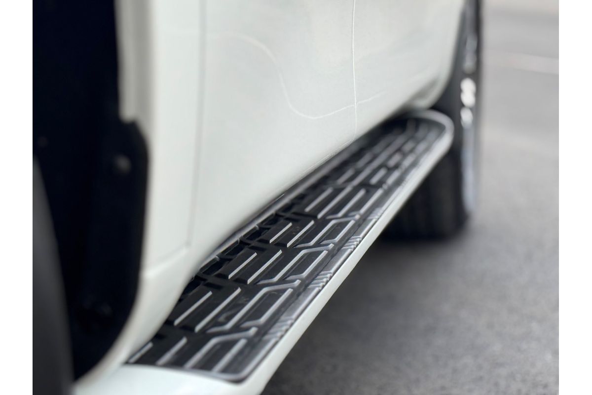 2024 Nissan Patrol Ti Y62