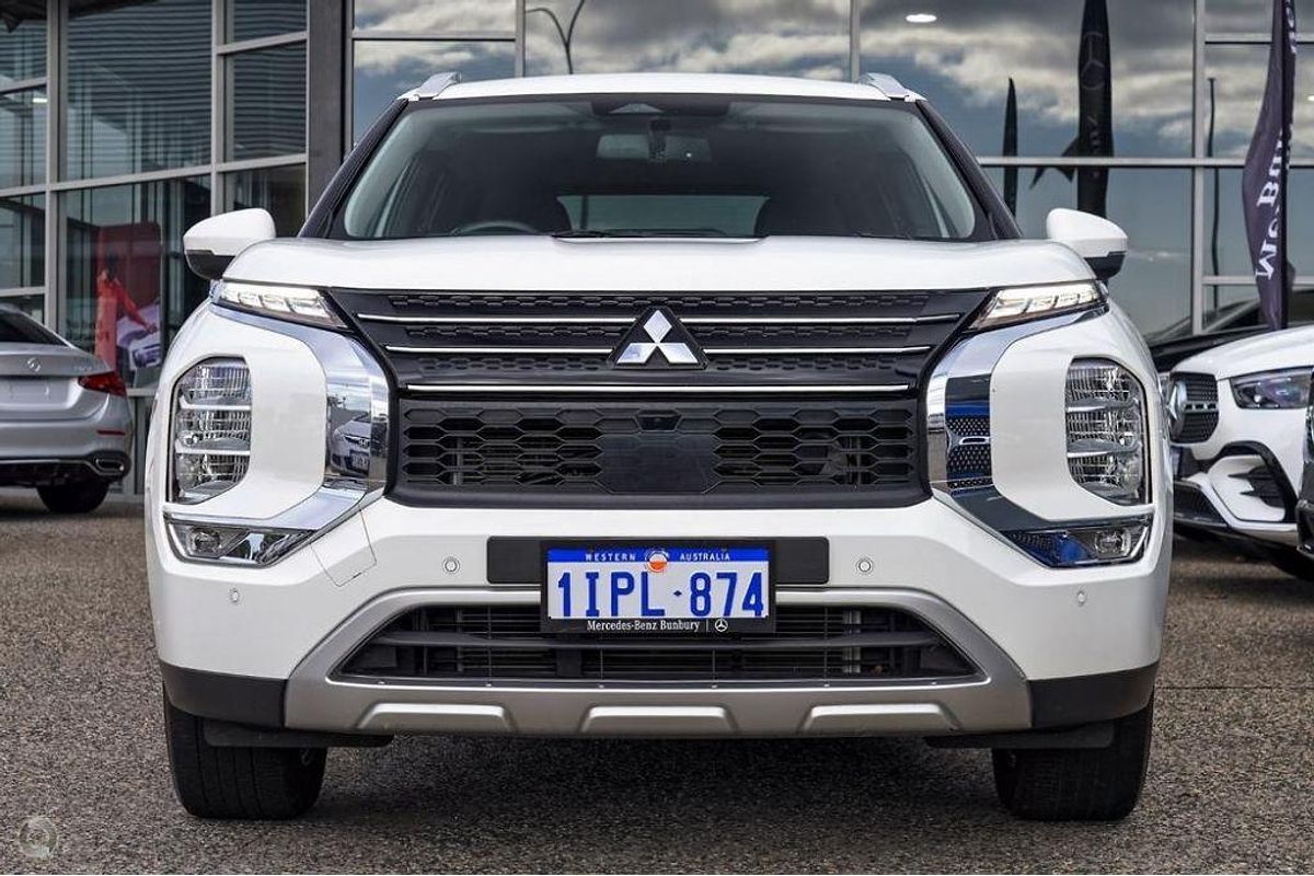 2022 Mitsubishi Outlander LS ZM
